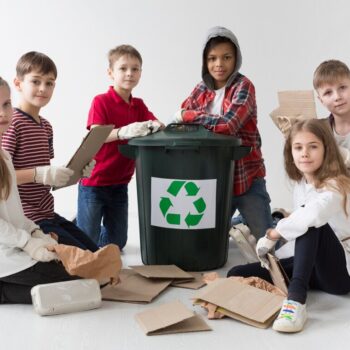 Comment impliquer les enfants dans le recyclage à la maison ?